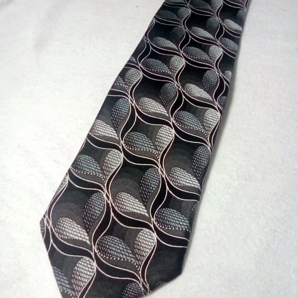 CONCEPTS BY CLAIBORNE Black and Silver Silk Tie. - Picture 3 of 4